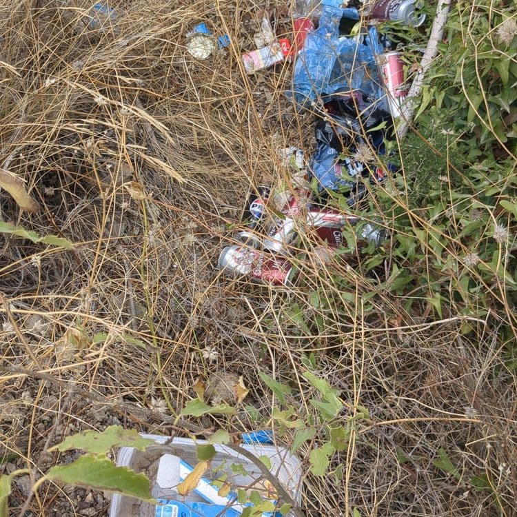 Petits déchets plastiques divers 