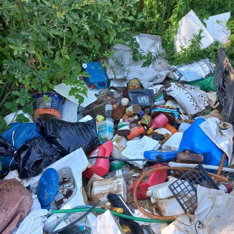 De touts et compris des polluants nocifs