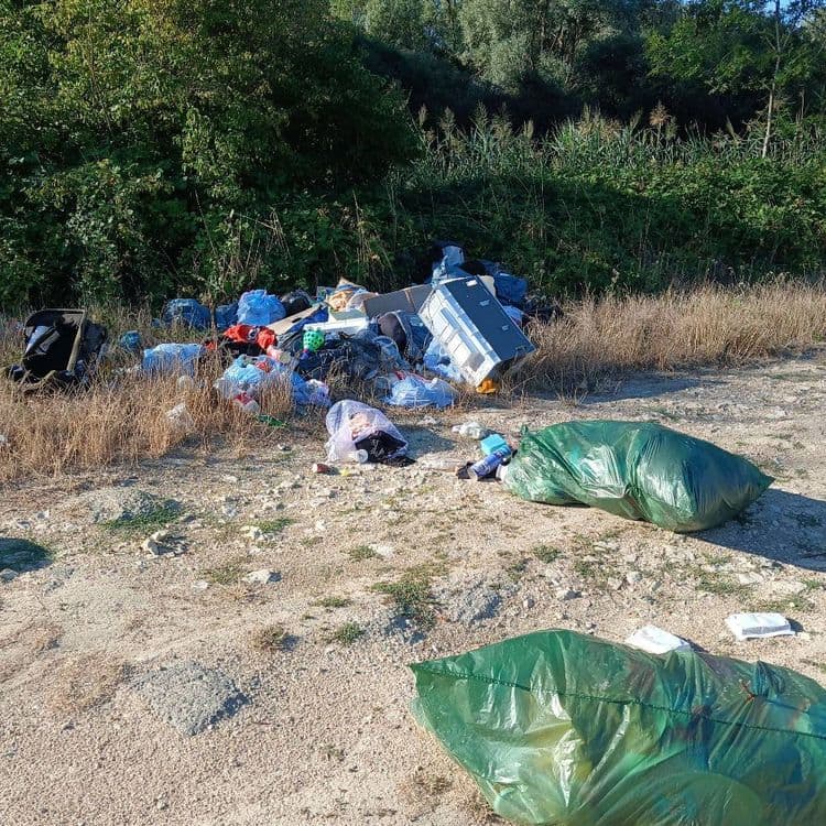 De tout plastique vetement ordure menagere