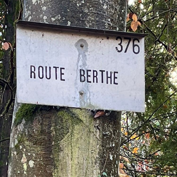 Machine à laver
Route de Berthe. À l’entrée du château 