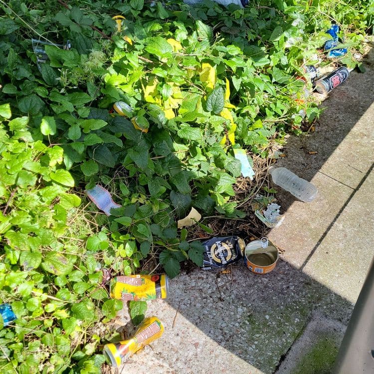 Arrêt de bus pont de l'Avre
