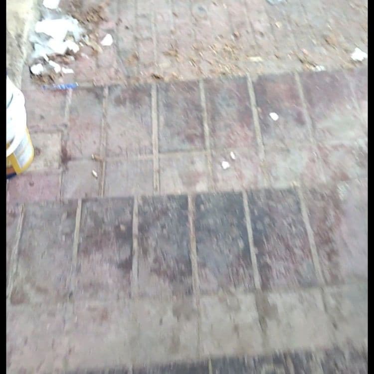 A GOOD CLEAN UP IS REQUIRED IN THE WHILE AREA.