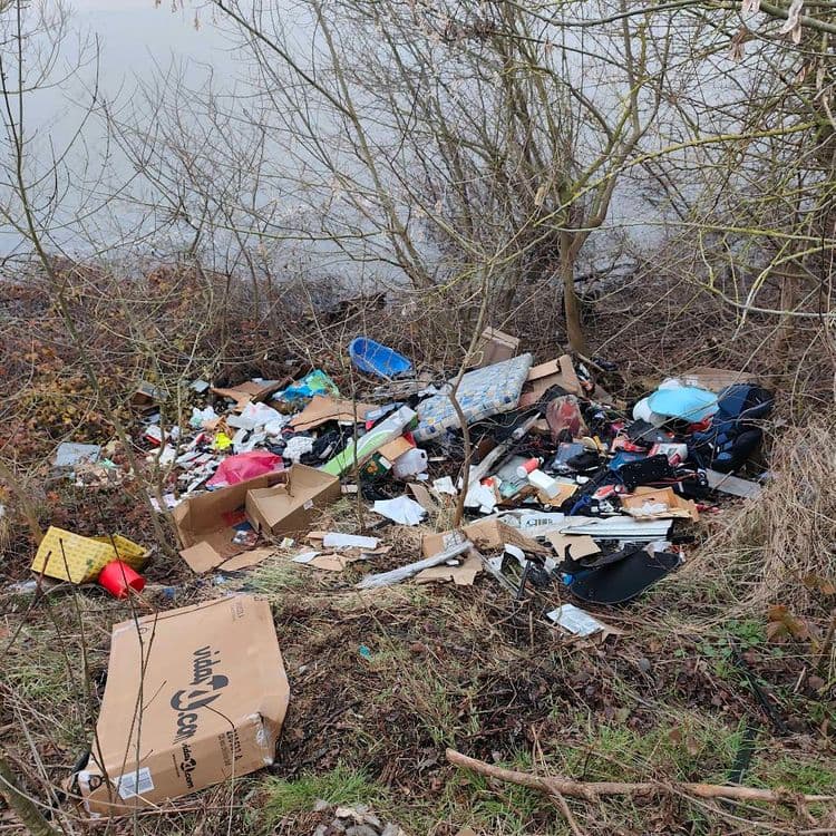Bord de Loire, risque d'être emporté à la prochaine montée de l'eau 
