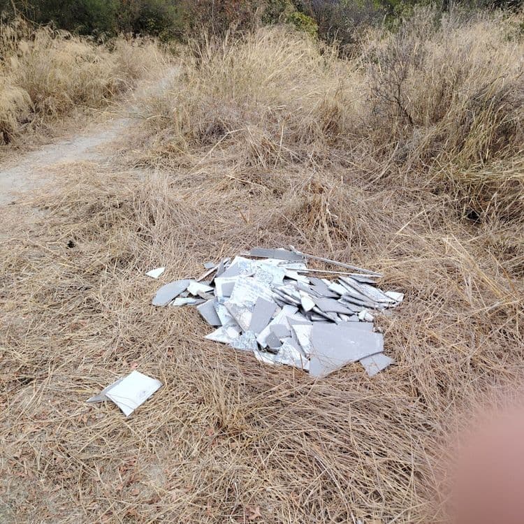 20 kg environ de carrelage qui n'y était pas hier... 