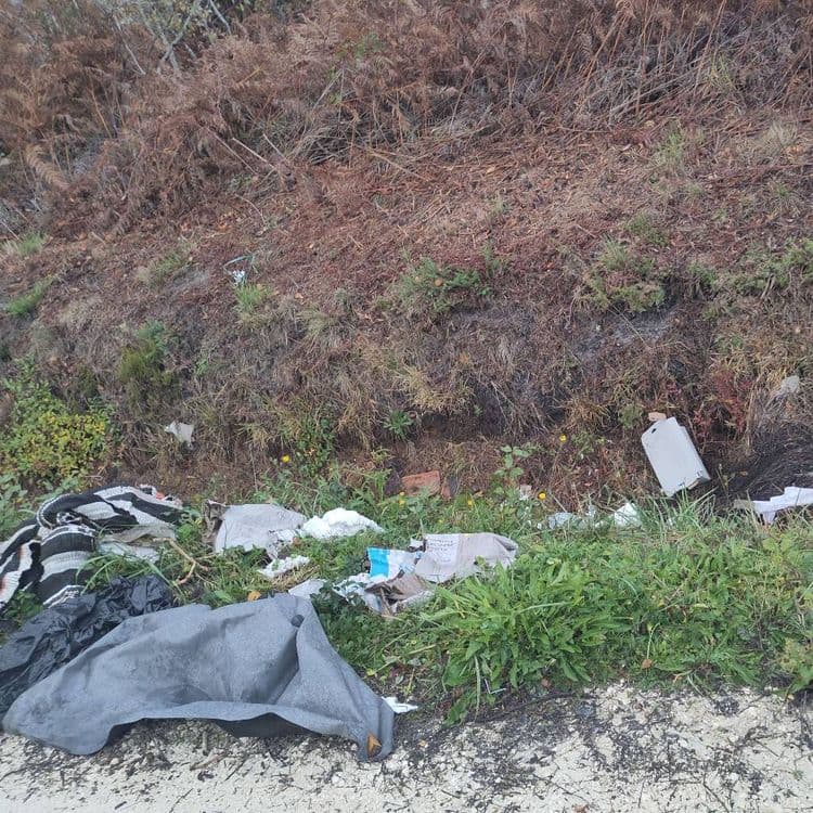 Polystyrène, bâche plastique, déchets construction 


