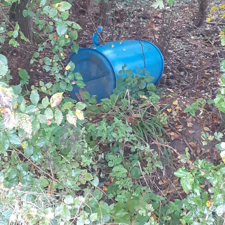 Fût, plastiques 