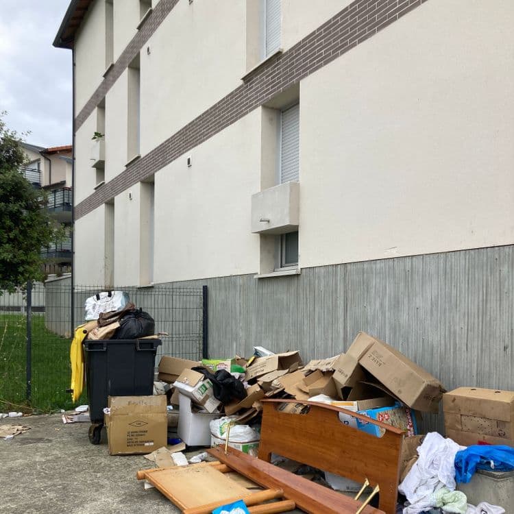 Décharge sauvages à l’entrée de Villeneuve Tolosane
