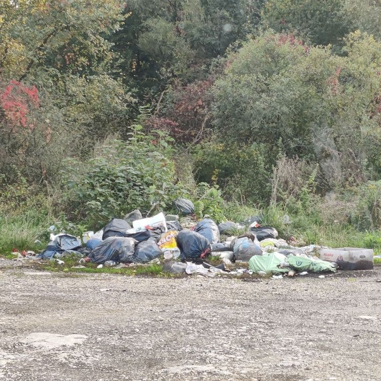 Sacs poubelles, débarras...