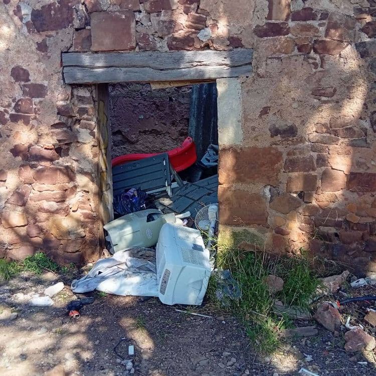 Électroménager, vêtements, gravats plastiques 
