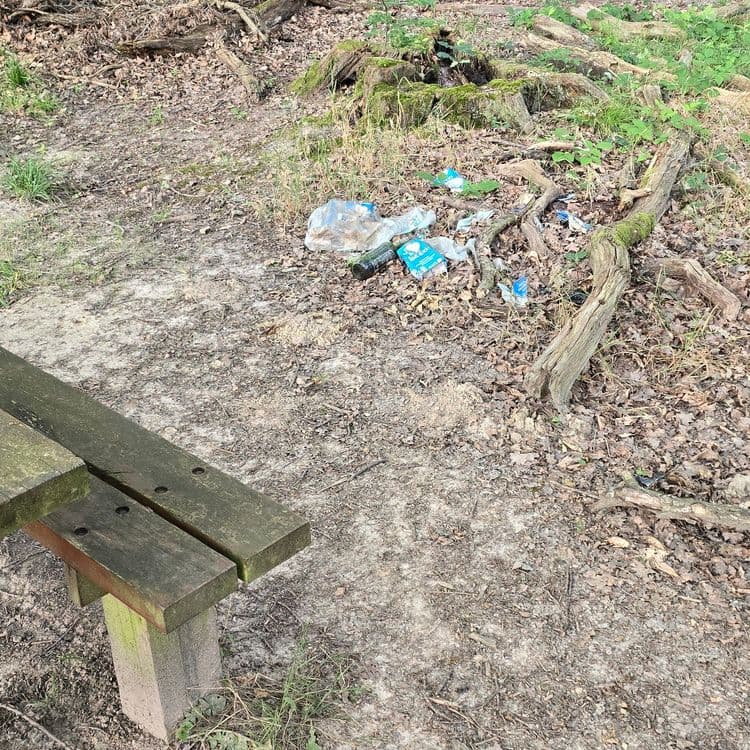Déchets bouteilles et plastiques 