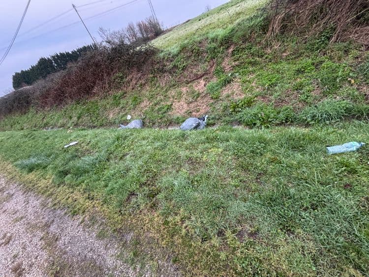 Dépôt sauvage niveau des ancien entrepôt plateau 