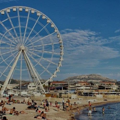 Innombrable déchets plastiques, verres, et alimentaires sur la plage ??